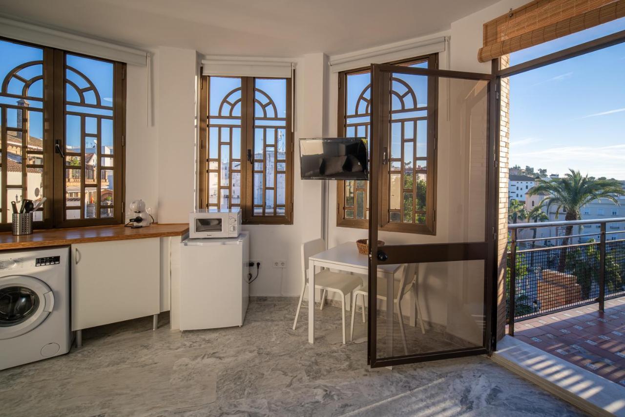 Conjunto De Apartamentos Antiguo Palacio Hotel Paris Huelva Exterior foto